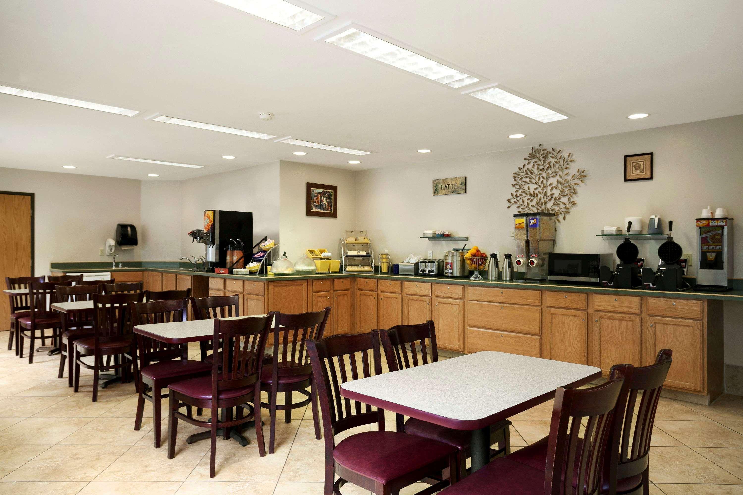 Colony Inn Kent Ngoại thất bức ảnh
